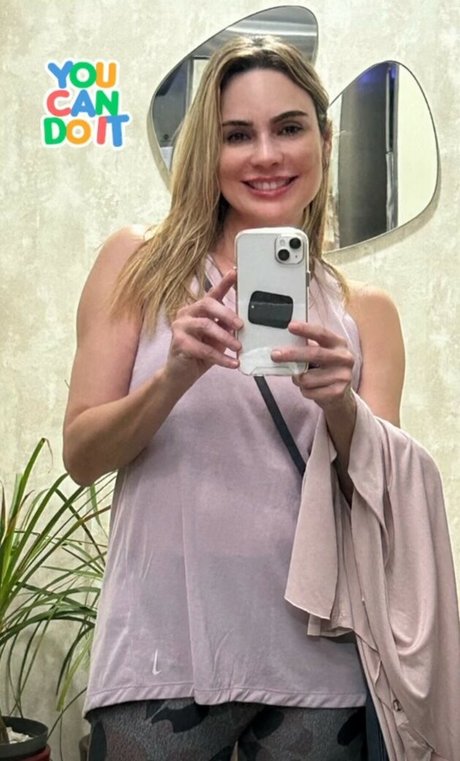 Naakte gelekte OnlyFans-foto van Rachel Sherazade
