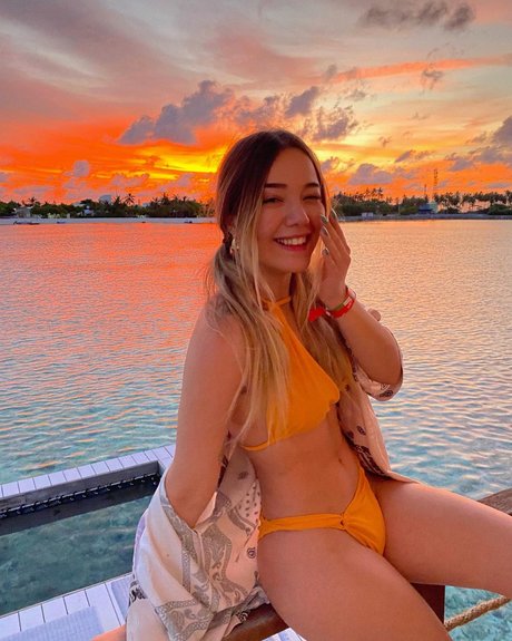 Naakte gelekte OnlyFans-foto van Miafitz