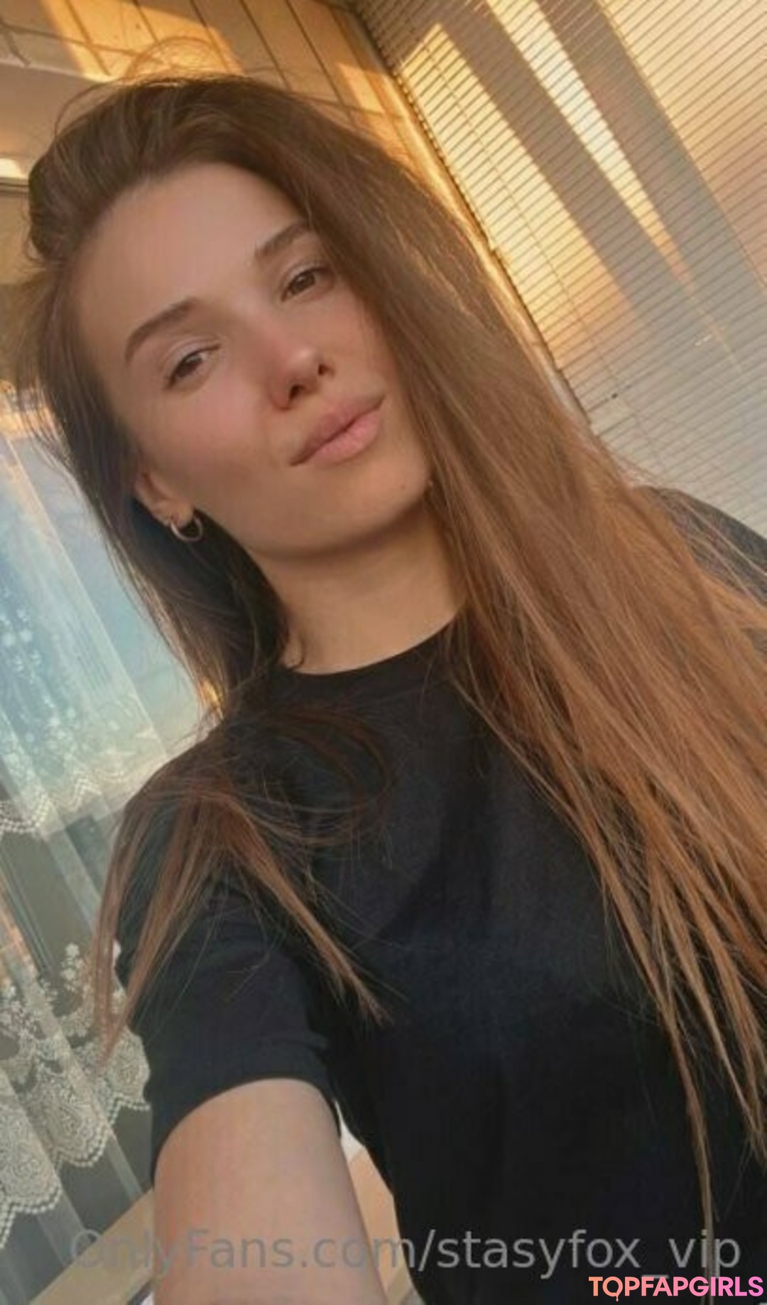Naakte gelekte OnlyFans-foto van Stasyfoxvip #1578