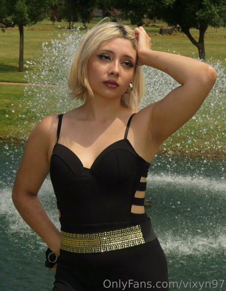 Naakte gelekte OnlyFans-foto van Vixyn97