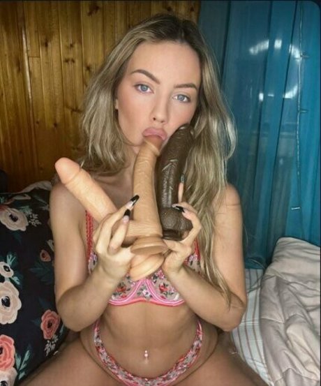 Naakte gelekte OnlyFans-foto van Flopic