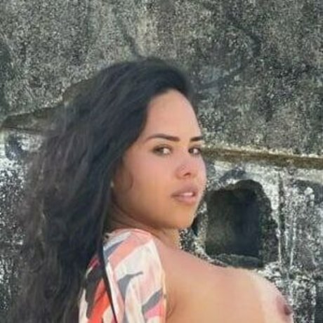 Naakte gelekte OnlyFans-foto van Gaby Souza