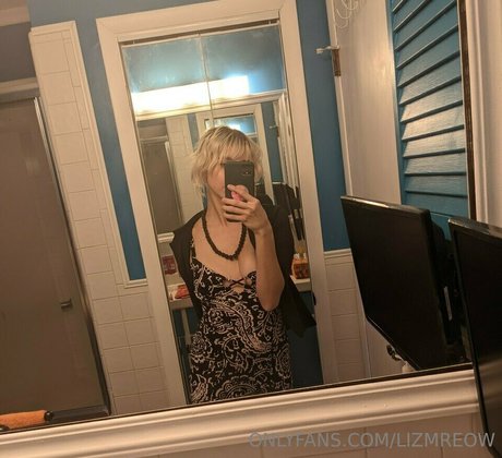 Naakte gelekte OnlyFans-foto van Lizmreow
