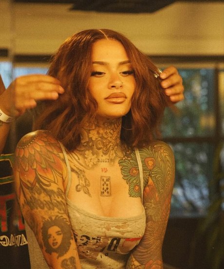 Naakte gelekte OnlyFans-foto van Kehlani