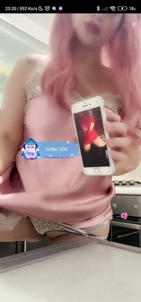 Naakte gelekte OnlyFans-foto van Corinnesposito97