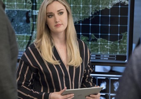 Naakte gelekte OnlyFans-foto van Ashley Johnson