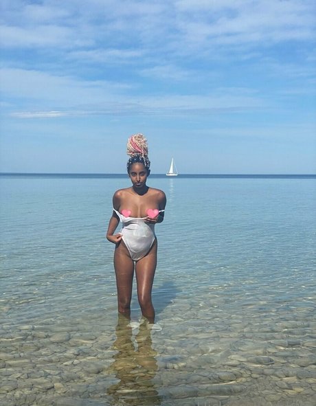 Naakte gelekte OnlyFans-foto van Hickiesnbubbles