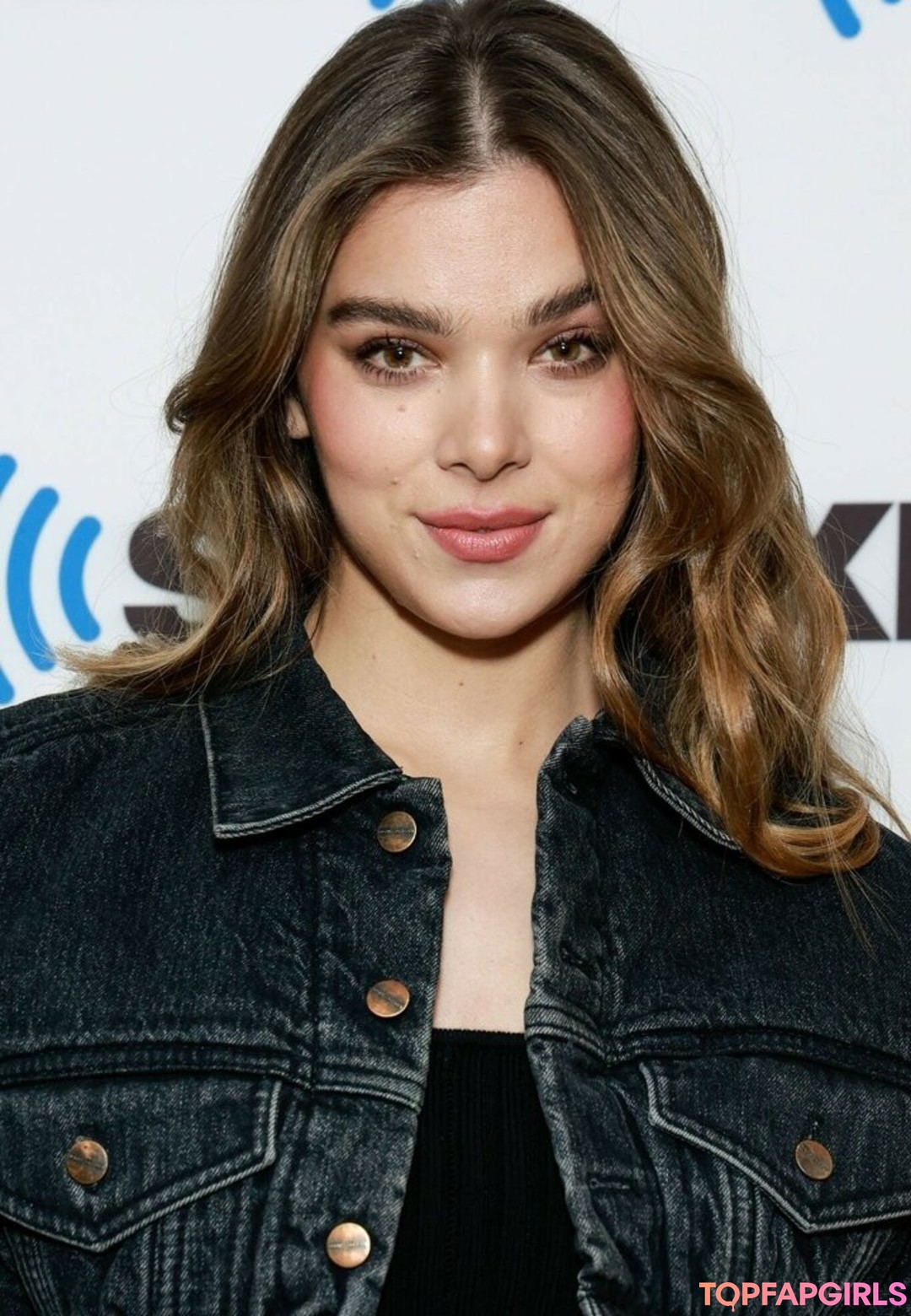 Naakte gelekte OnlyFans-foto van Hailee Steinfeld #1090