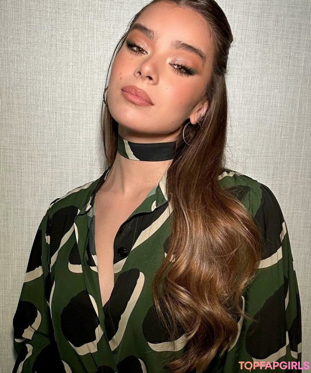 Naakte gelekte OnlyFans-foto van Hailee Steinfeld #1350