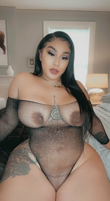 Naakte gelekte OnlyFans-foto van Melifineass