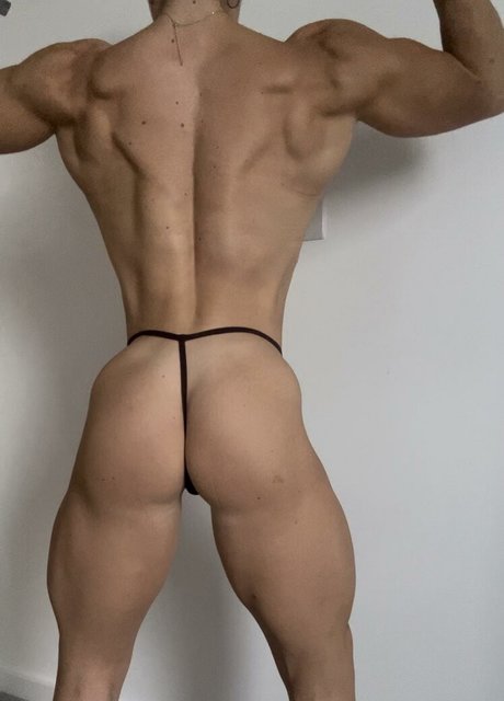 Naakte gelekte OnlyFans-foto van Hettie