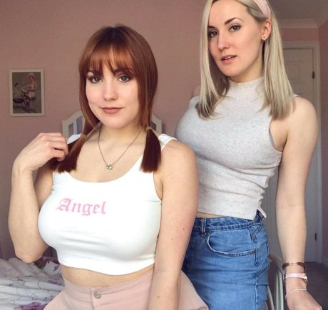 Naakte gelekte OnlyFans-foto van Asmr Shortbread