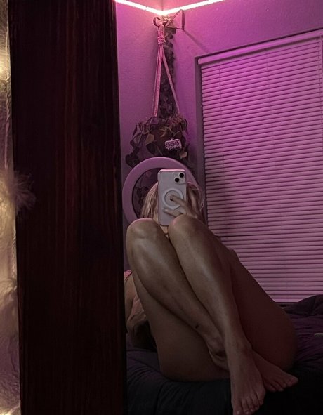Naakte gelekte OnlyFans-foto van Budweiserbreath