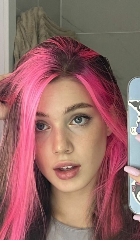 Naakte gelekte OnlyFans-foto van Akyuliych
