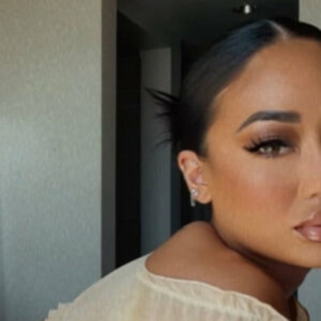 Naakte gelekte OnlyFans-foto van Msangieang