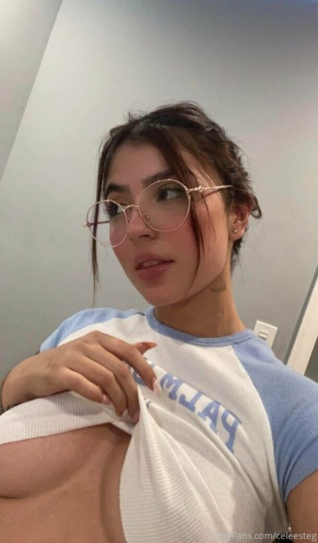 Naakte gelekte OnlyFans-foto van Celeesteg