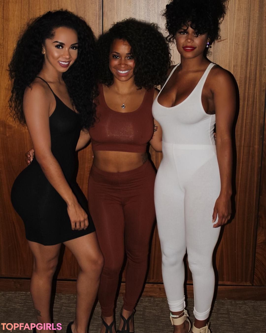 Naakte gelekte OnlyFans-foto van Brittany Renner #1023