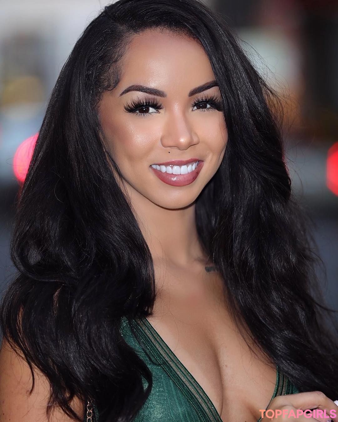 Naakte gelekte OnlyFans-foto van Brittany Renner #1125