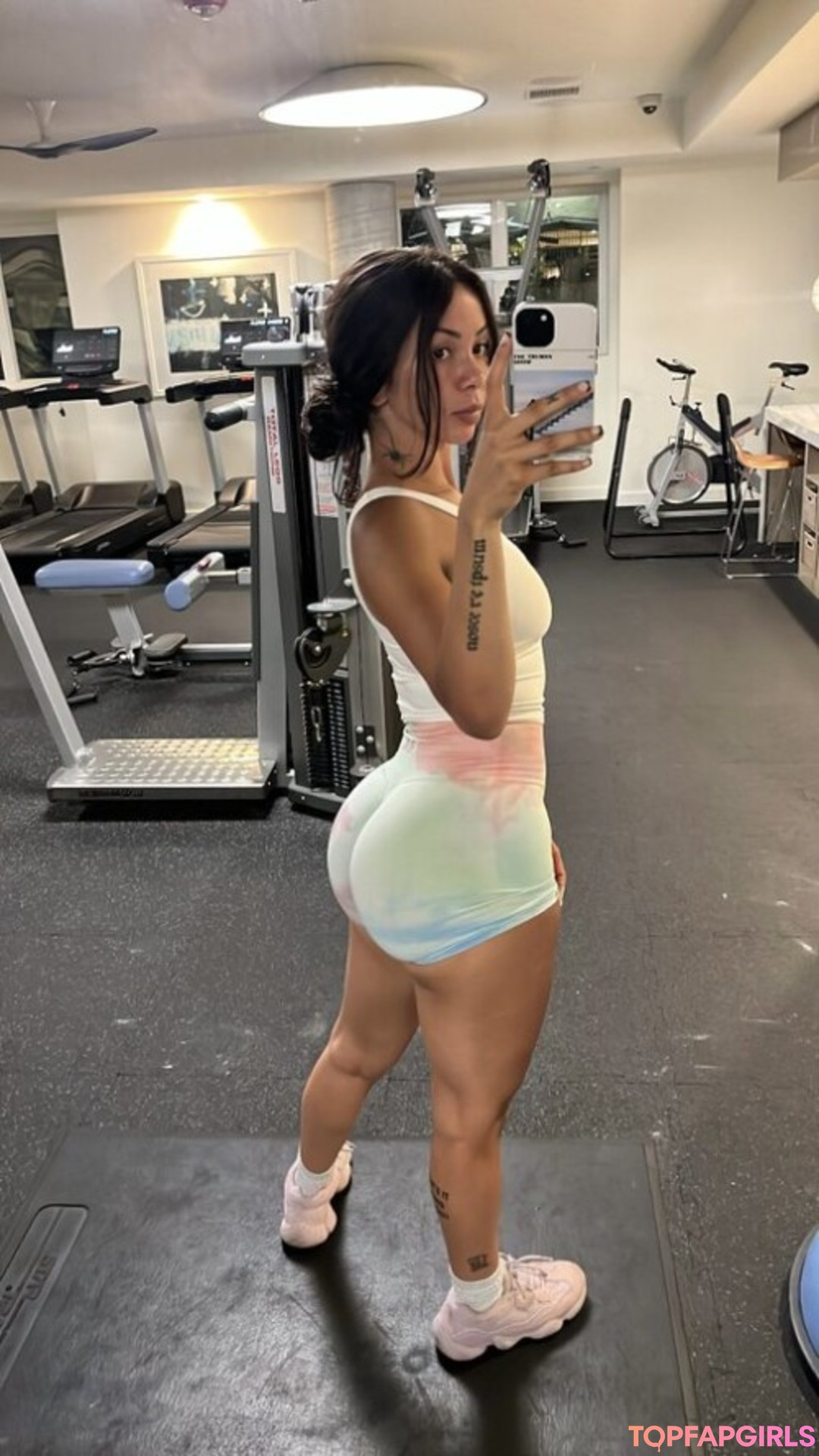 Naakte gelekte OnlyFans-foto van Brittany Renner #1211