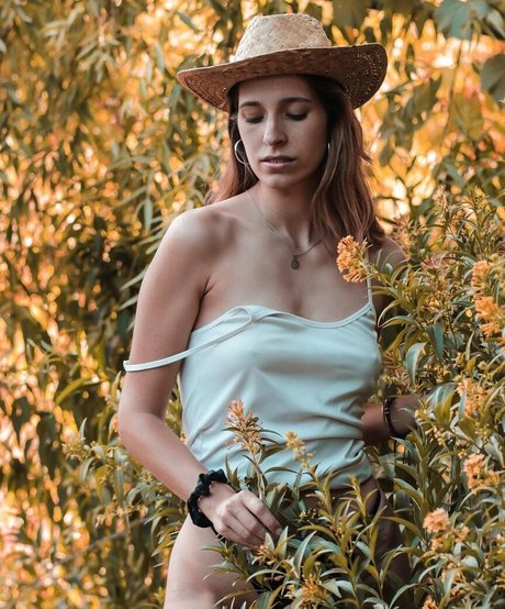 Naakte gelekte OnlyFans-foto van Irisascensao