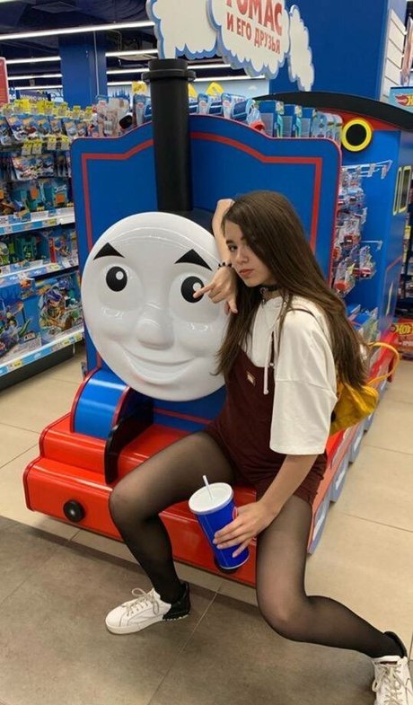 Naakte gelekte OnlyFans-foto van Yuuechka
