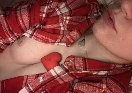 Naakte gelekte OnlyFans-foto van Deezefreeze