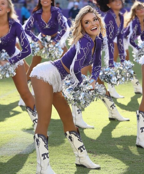 Sexy Cheerleaders