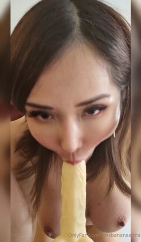 Naakte gelekte OnlyFans-foto van Msbananaanna
