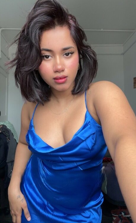 Naakte gelekte OnlyFans-foto van Senoritasara