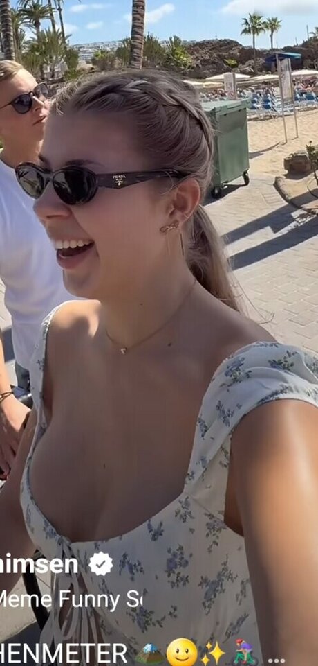 Naakte gelekte OnlyFans-foto van Alina Jochimsen