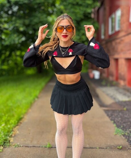 Naakte gelekte OnlyFans-foto van Therealprincessofpersia