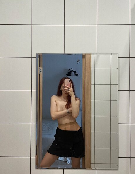Naakte gelekte OnlyFans-foto van Kuromiromi