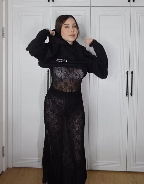 Naakte gelekte OnlyFans-foto van Es1nce
