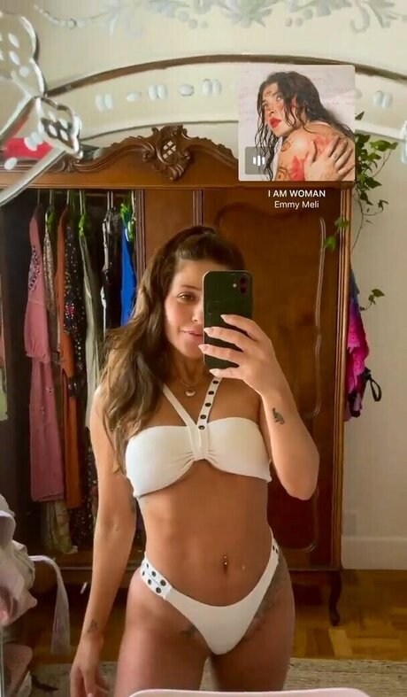 Naakte gelekte OnlyFans-foto van Priscila Sol