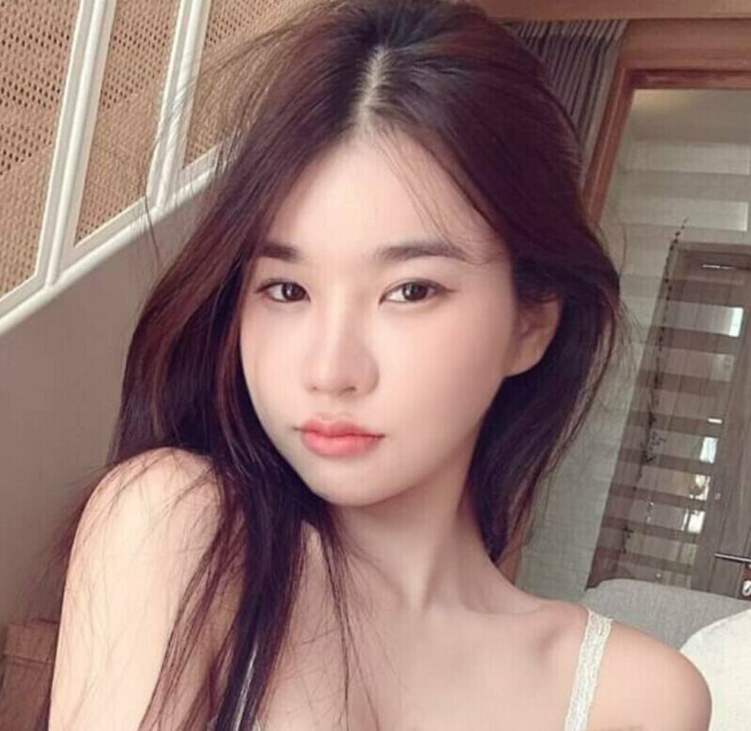 Naakte gelekte OnlyFans-foto van Babymangpor #1096