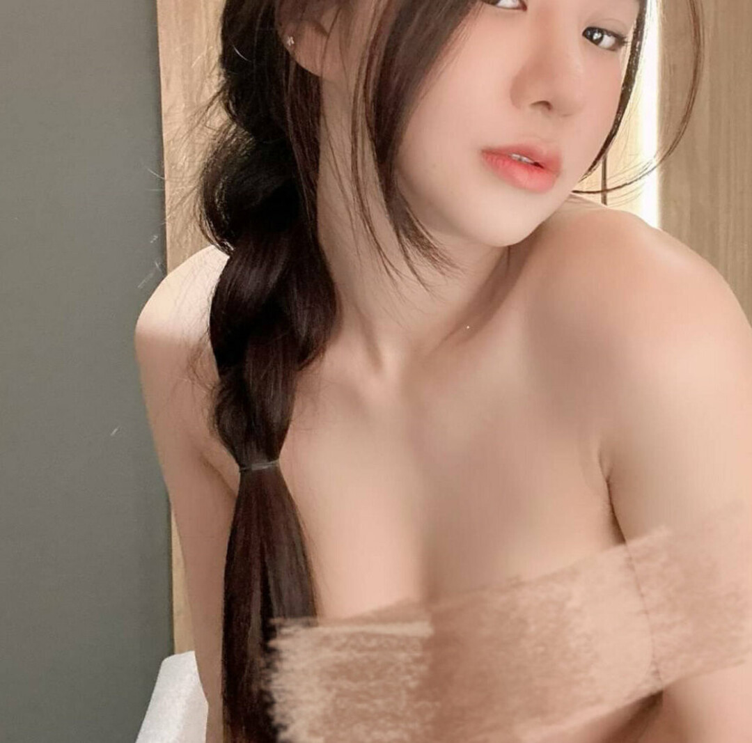 Naakte gelekte OnlyFans-foto van Babymangpor #1158