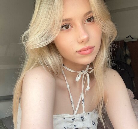 Naakte gelekte OnlyFans-foto van Kittymae
