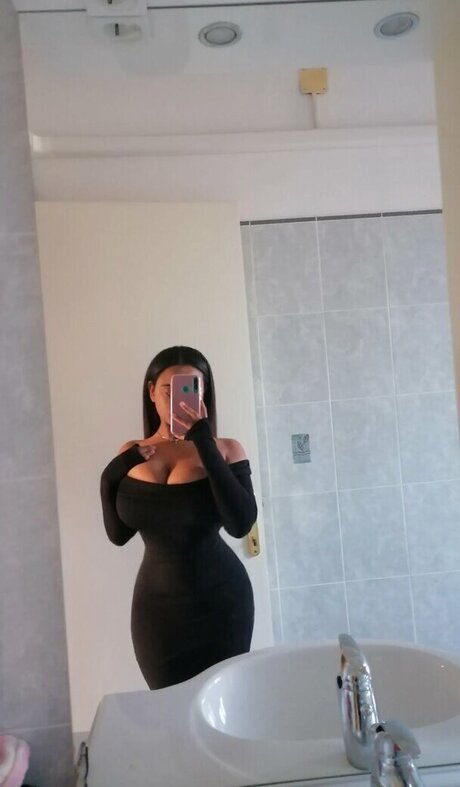 Naakte gelekte OnlyFans-foto van Mery Gatti
