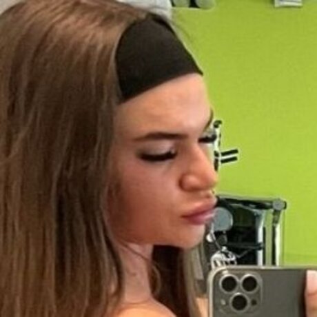 Naakte gelekte OnlyFans-foto van Sarah Slavotinek