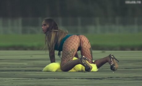 Naakte gelekte OnlyFans-foto van Schwesta Ewa