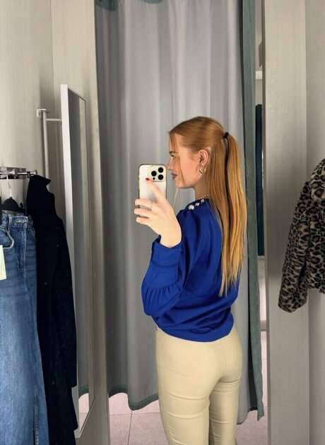 Naakte gelekte OnlyFans-foto van Danarampsl