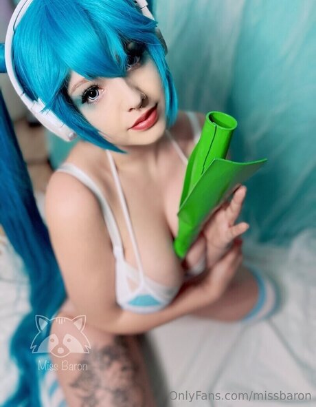 Naakte gelekte OnlyFans-foto van Missbaron