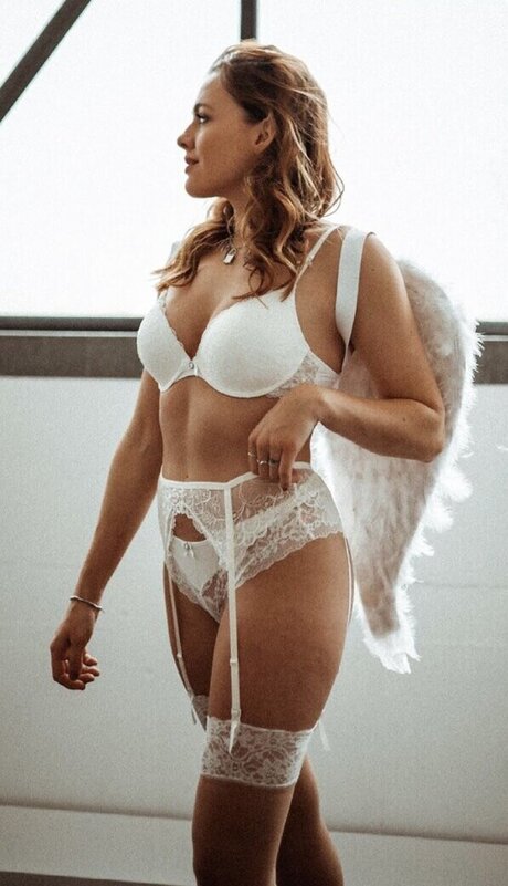 Naakte gelekte OnlyFans-foto van Yvonne Pferrer