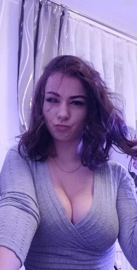 Naakte gelekte OnlyFans-foto van Eangi02
