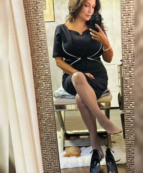 Naakte gelekte OnlyFans-foto van Latinaseven7