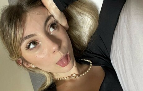 Naakte gelekte OnlyFans-foto van Jessjessjessu