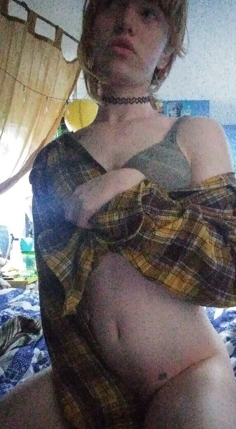 Naakte gelekte OnlyFans-foto van Cumbrain