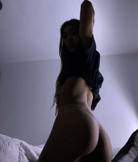Naakte gelekte OnlyFans-foto van Clementinexoxo