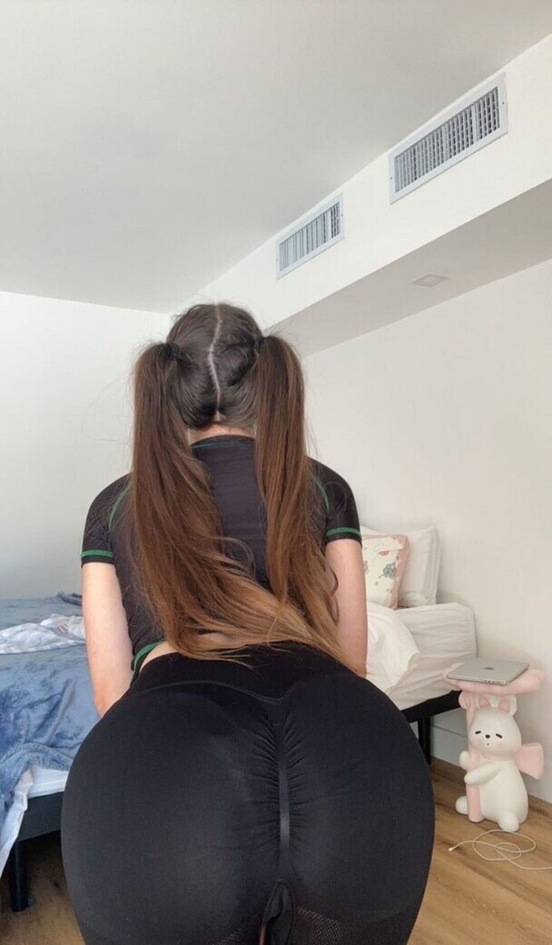 Naakte gelekte OnlyFans-foto van Megnut #1034