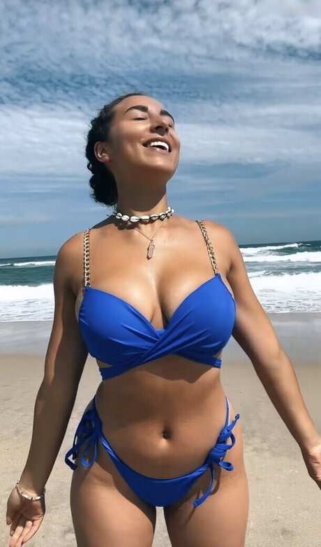 Naakte gelekte OnlyFans-foto van Joanachlips